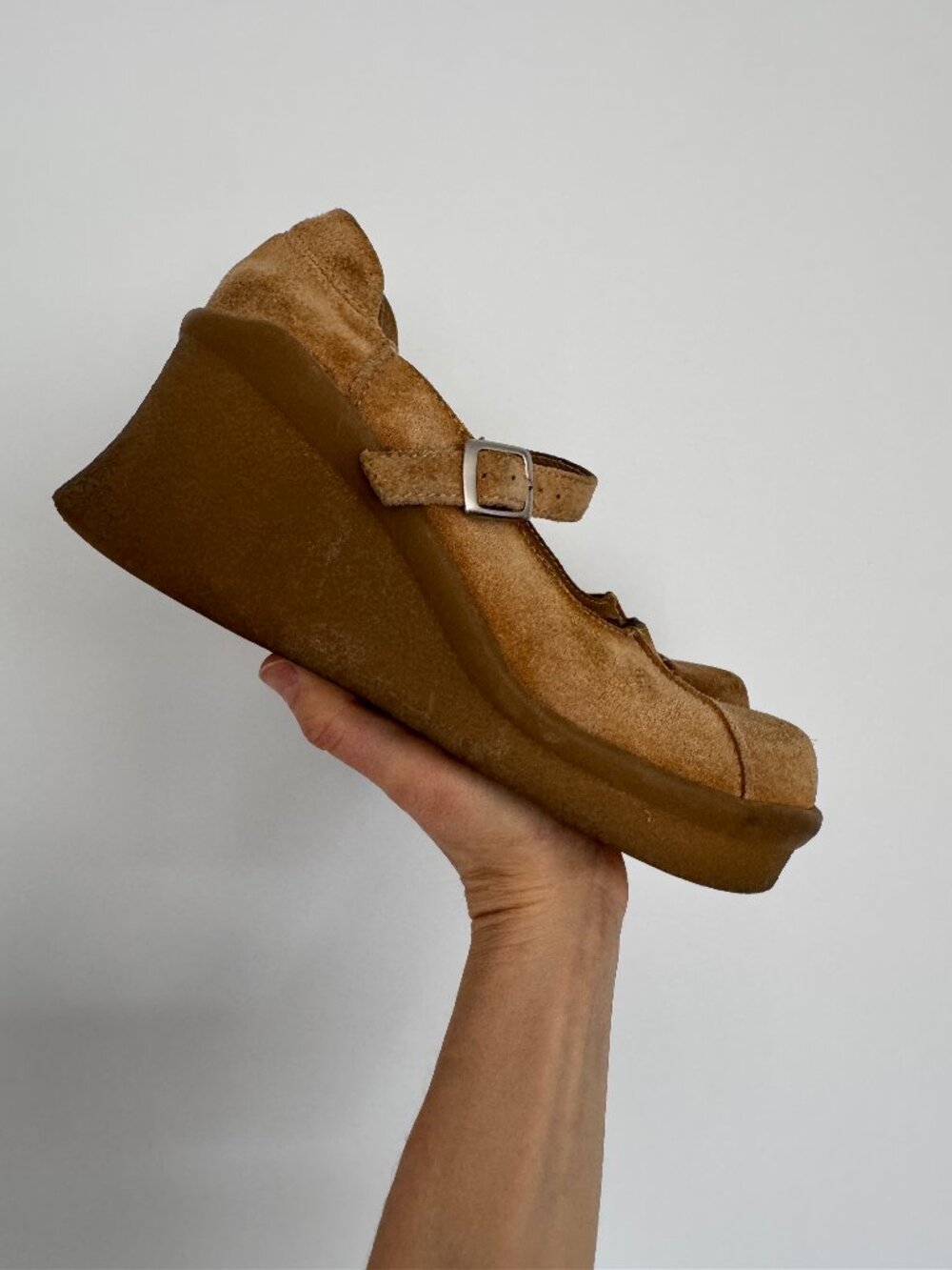 Vtg Y2K Aldo suede tan platform mary jane shoes / sz 38 - Picture 4 of 16
